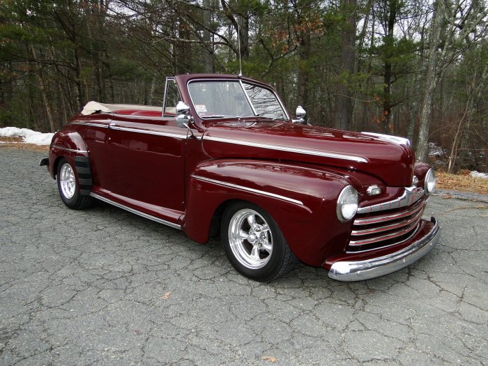 1947 Ford Super Deluxe