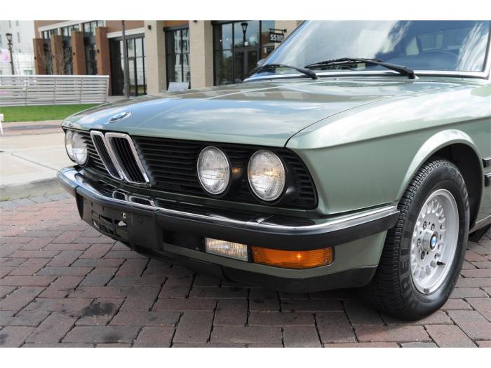 Bmw m5 1985 lookatthecar car video
