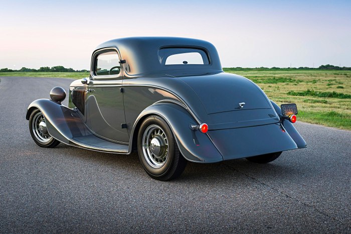 1933 Ford 3-Window Coupe