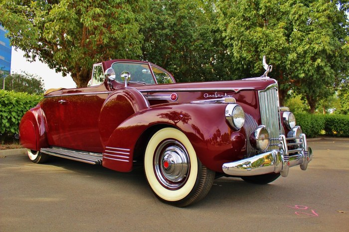 1941 Packard 160: A Glimpse into Automotive History