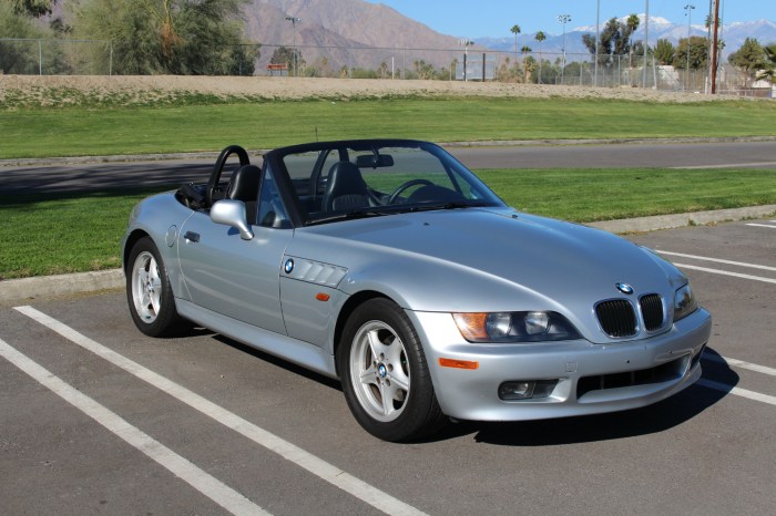 Z3 bmw 1997 convertible 2000 roadster 1996 2002 top cars car cargurus dr used jiji model picture pros plastic window