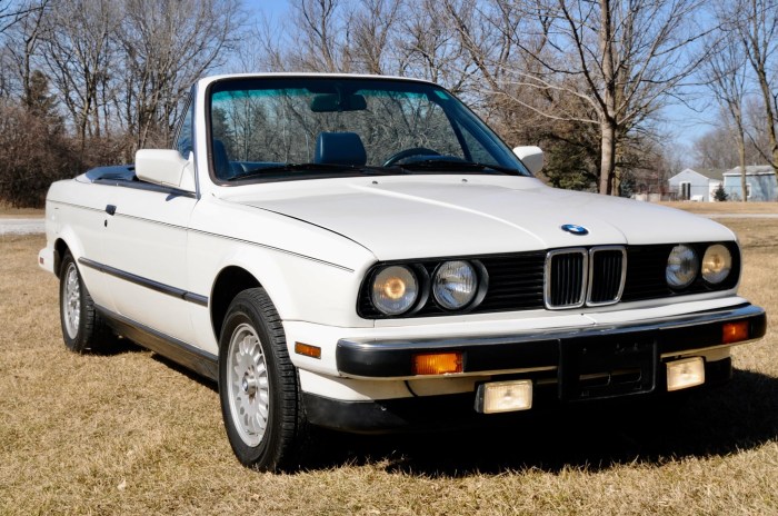 1989 BMW 325i: A Classic German Sedan