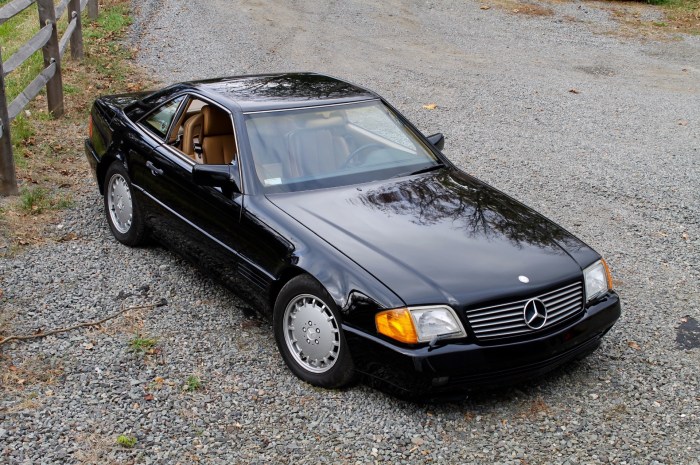 1990 Mercedes-Benz 500SL: A Classic Luxury Sports Car