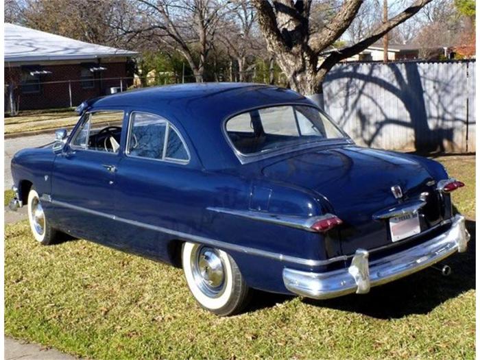 1951 Ford Sedan