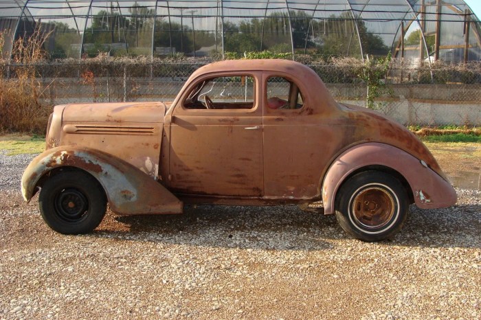 1936 Plymouth 5-Window Coupe
