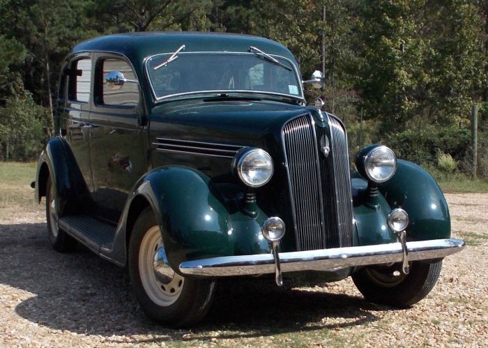 1936 Plymouth P2