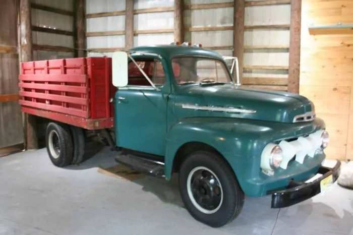 1951 Ford F4: A Classic Trucks Legacy