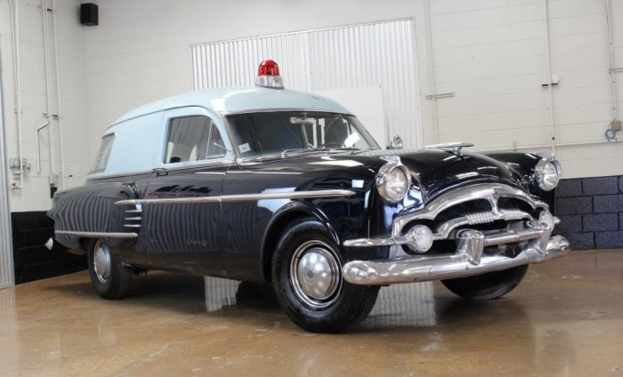 Ambulance 1940 packard