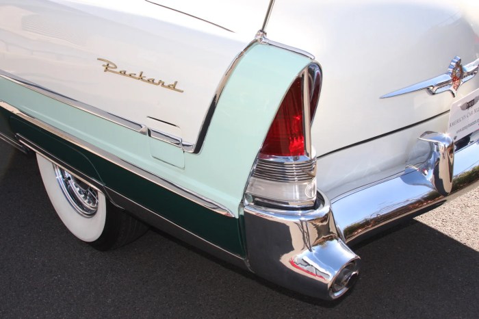 1955 Packard Caribbean: A Classic American Luxury Car