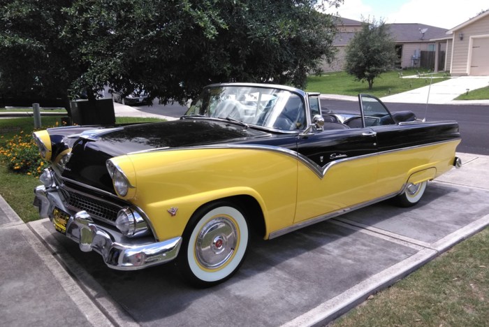 1955 Ford Sunliner: A Classic Convertibles Legacy