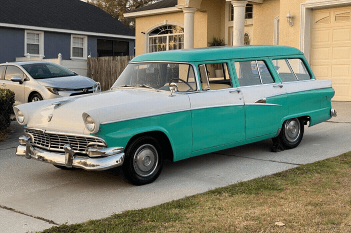 Ford sedan 1956 country wagon station sale curbside outtake haul ready