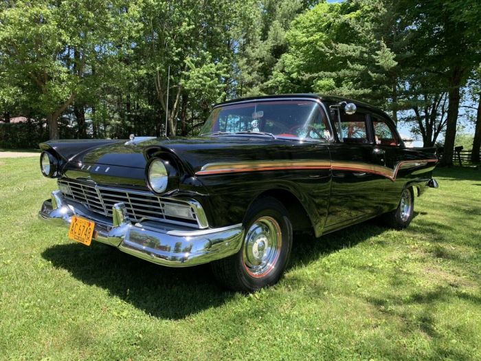 1957 Ford Custom 300: A Classic American Icon