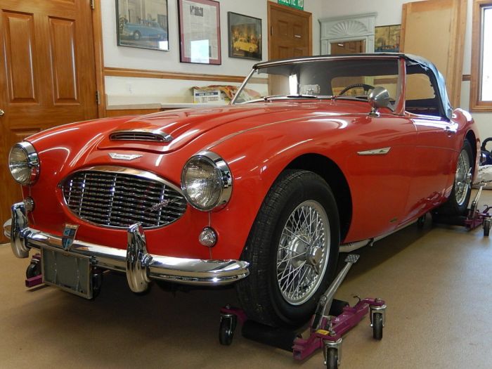 1960 Austin-Healey Roadster: A Classic British Sports Car