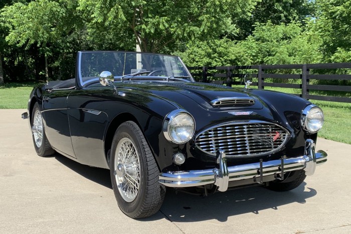 1960 Austin-Healey 3000 Mk I BT7: A British Sports Car Icon