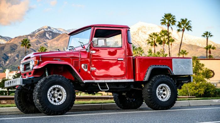 1967 Toyota Land Cruiser FJ45 Pickup: A Classic Off-Road Icon