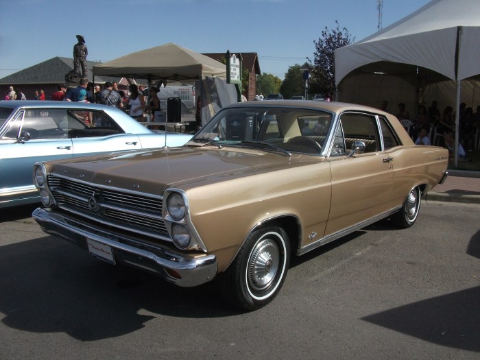 Thunderbird 1966 metallic turquoise 390ci v8