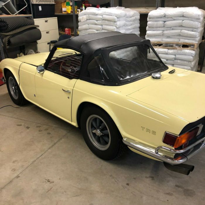 Tr6 convertible roadster