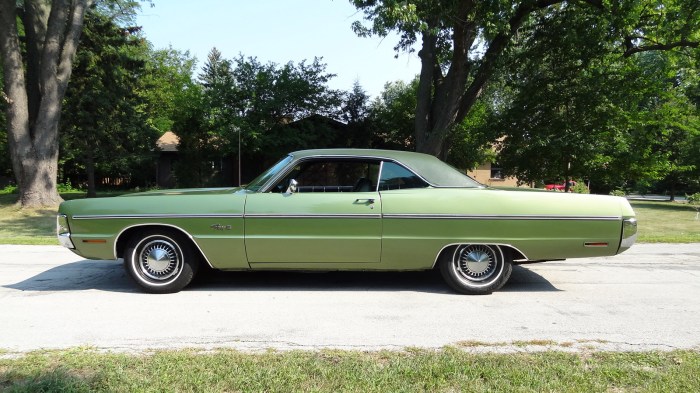 Fury plymouth 1971 iii car curbside wait those come classic things good who