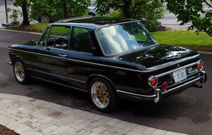 1973 BMW 2002TII: A Classic Sports Sedan