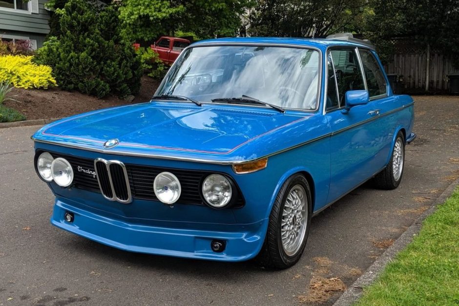 1976 BMW 2002: A Classic Sports Sedan