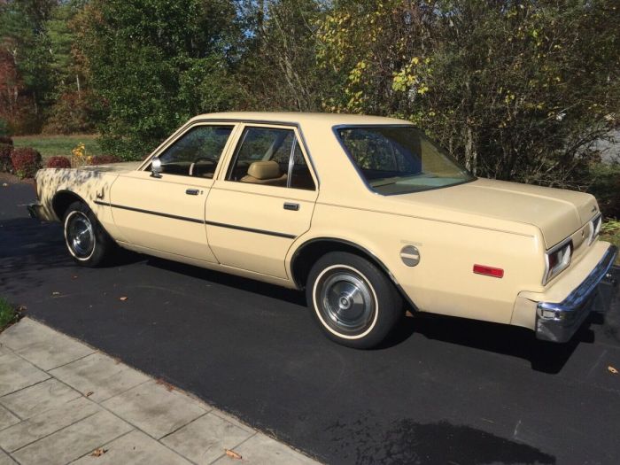 Plymouth volare sedan rwd 1980 Plymouth Volare