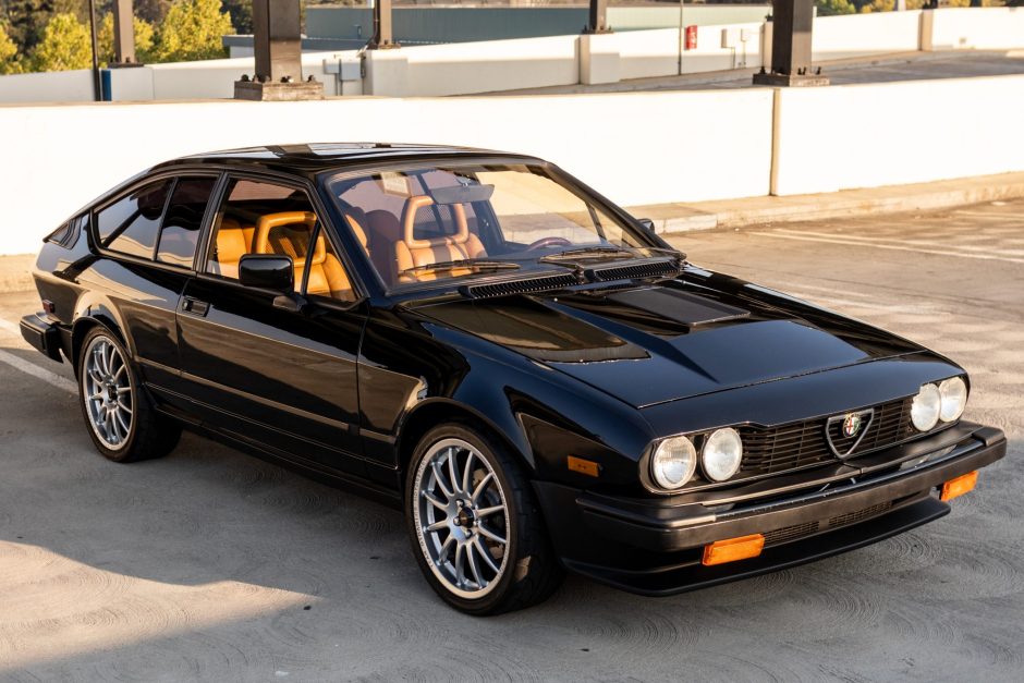 Alfa romeo 1986 gtv momentcar gtv6