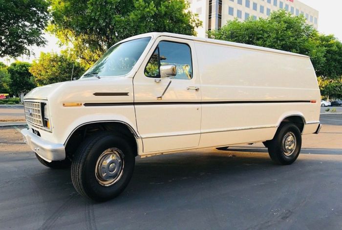 Ford 1988 e250 wagon club econoline van