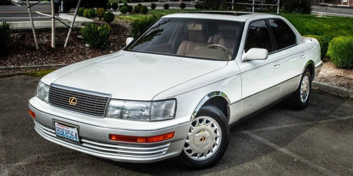 1993 Lexus 400: A Luxury Pioneer