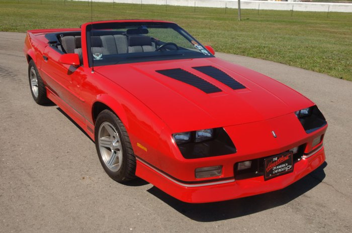 1990 iroc chevrolet z28 convertible reserve bringatrailer