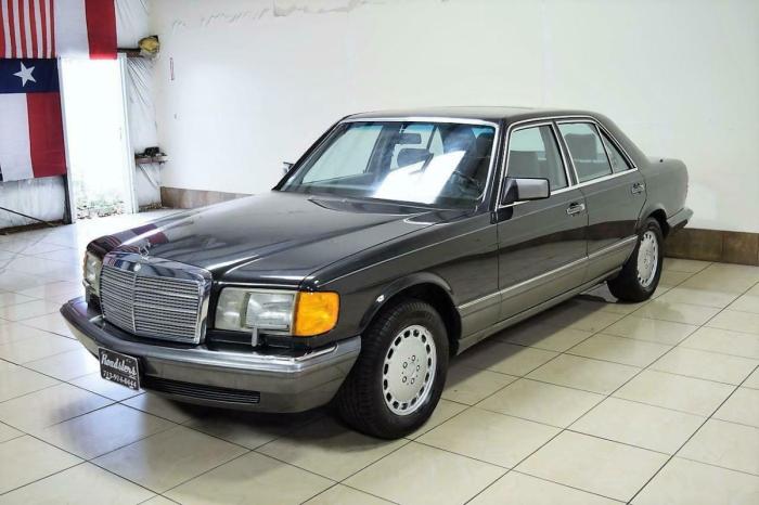 1991 Mercedes-Benz 300: A Classic Sedan