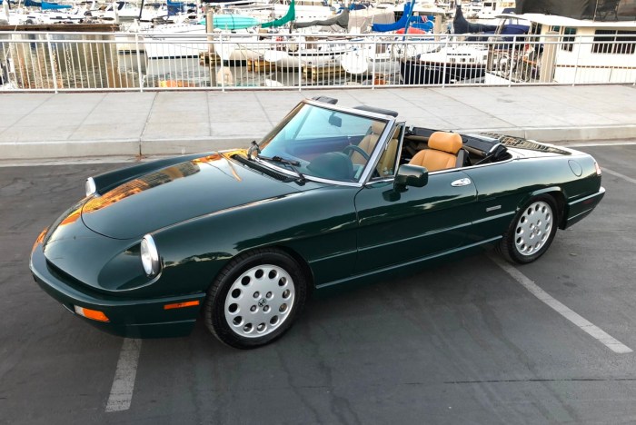 1992 Alfa Romeo Spider: A Classic Italian Sports Car