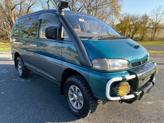 1993 Mitsubishi Delica: A Van That Defined Adventure