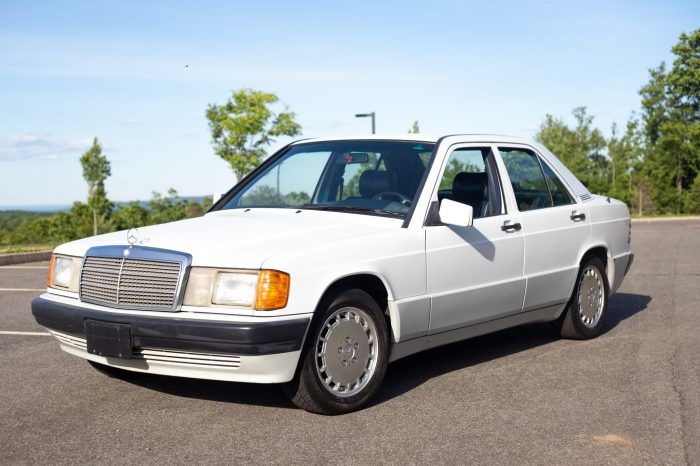 1993 Mercedes-Benz 190E 2 3