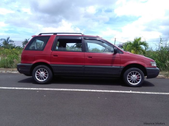 1995 Mitsubishi Chariot: A Look Back at the Japanese Minivan