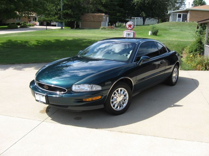 Riviera 1999 buick momentcar