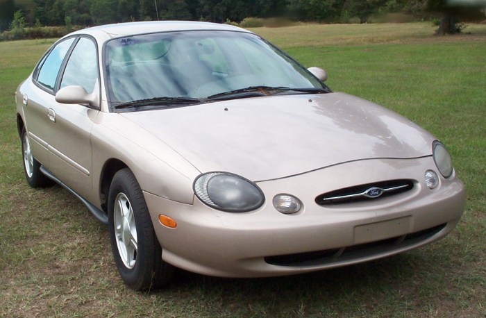 1999 Ford Taurus: A Look Back at a Popular Sedan