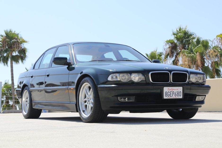 2000 BMW 740I