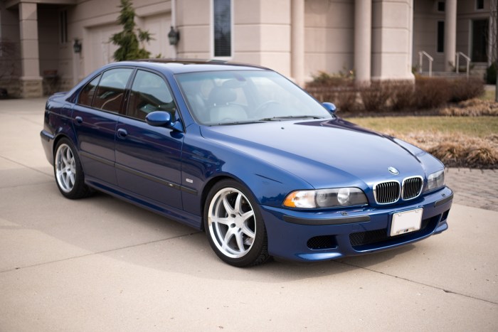 2000 BMW M5: A Benchmark in Performance and Design