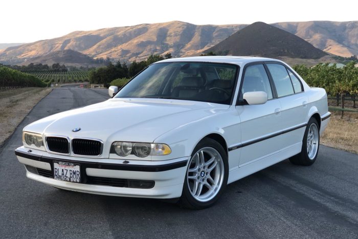 2001 BMW 740I