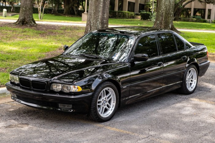 740i