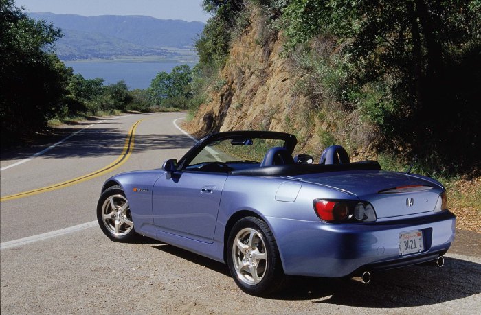Honda s2000 2002 base momentcar cargurus