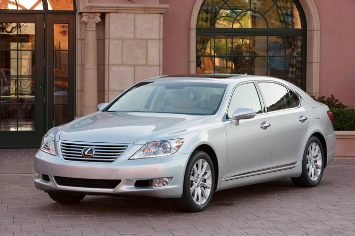 2010 Lexus LS460: A Luxurious Sedan That Redefined Elegance