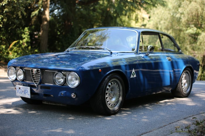 Alfa gtv romeo 1750 sale 1971 series cars red coupe dyler