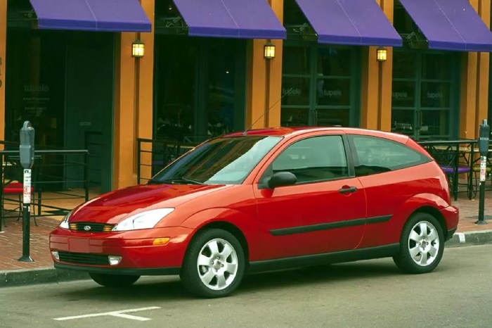 Focus ford 2001 zx3 2010 front file car se commons 1999 sedan wiki wikimedia wikia wikipedia cars manufacturer escort 0l