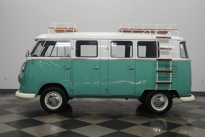 Bus 1972 vw split volkswagen transporter deluxe kombi doors window vanagon sale