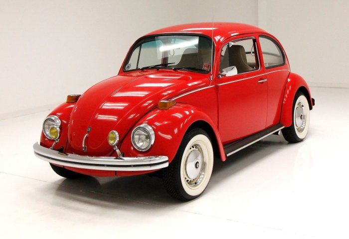 1971 beetle super volkswagen wood engine sunroof roof radio classic red tires cars iberian close 600cc cylinder peppy rim steering
