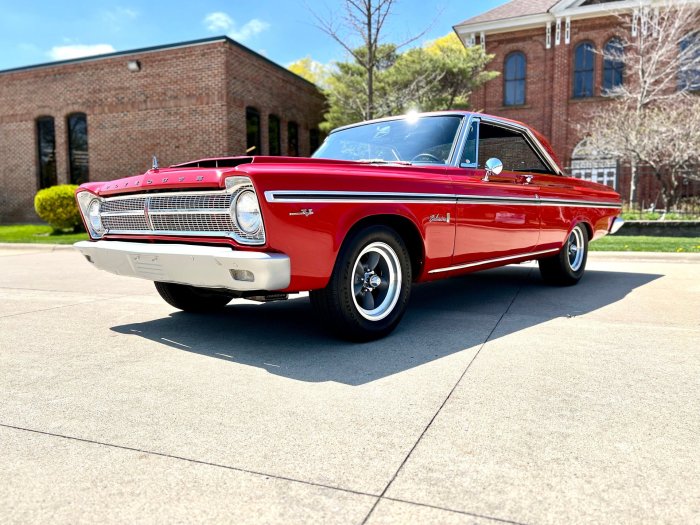 1965 Plymouth Belvedere 2: A Classic American Muscle Car