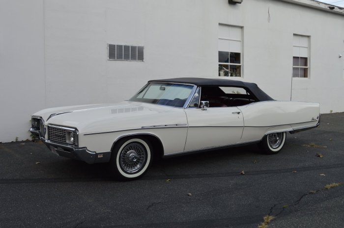 Buick 1968 electra limited center
