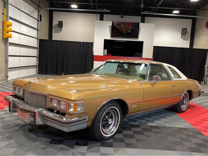 1975 Buick Riviera: A Glimpse into Automotive History