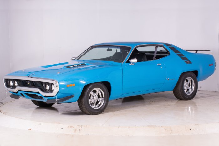 Plymouth 1971 runner road sale bat